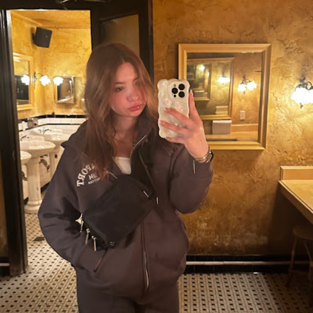 Meet your Posher, Nina